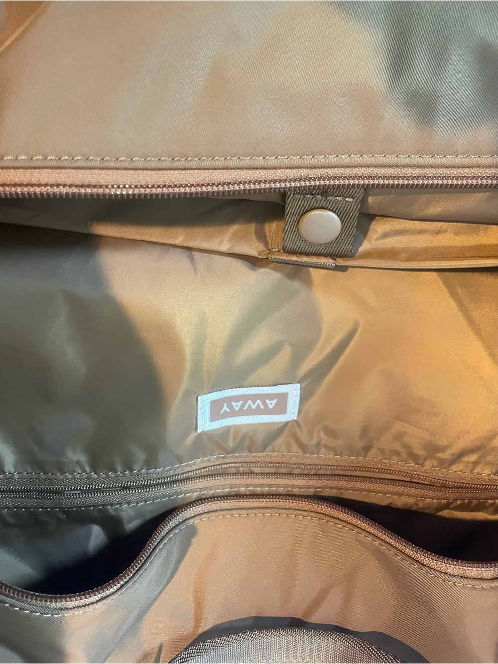 Away Large Featherlight Tote Amaro Brown Travel Shoulder Bag Carry On Zip Lightw - Picture 12 of 12